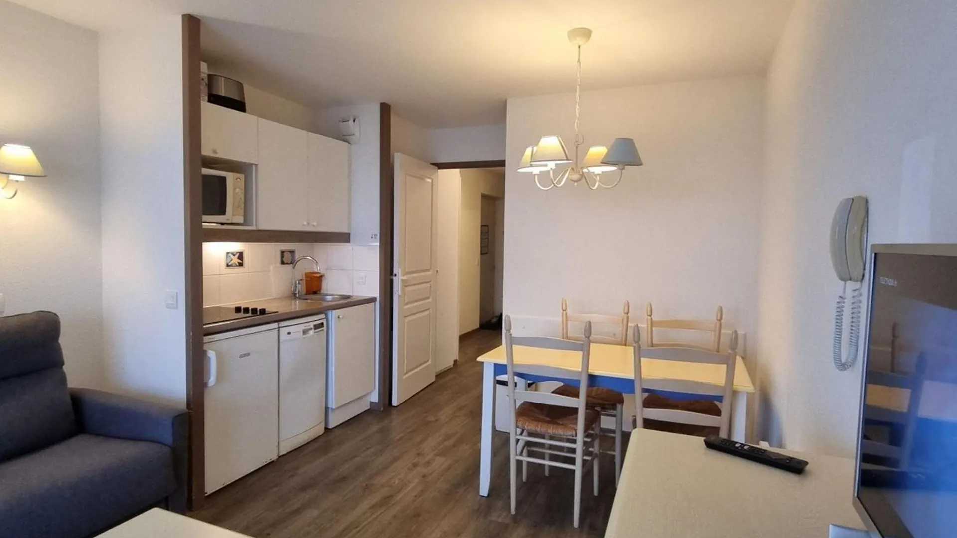 Apartament T2 A Arzon Avec Terrasse, Piscine Et Animaux Admis - Fr-1-775-6 0*,  Francja